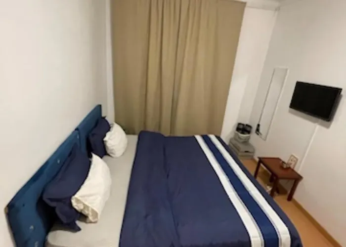 Δωμάτια σε οικογενειακή κατοικία New In Loures