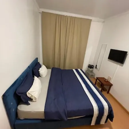 Проживання в сім'ї New In Loures